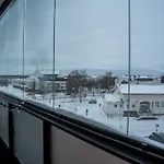 Polar Night Shelter