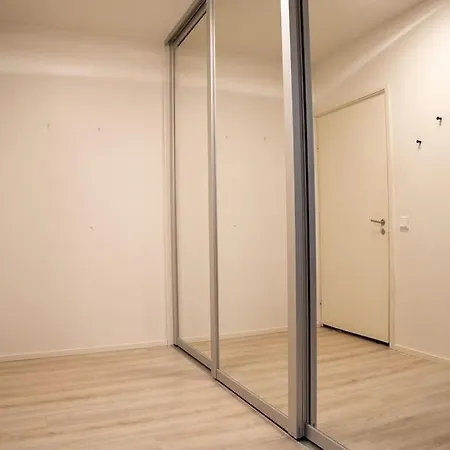 Polar Night Shelter *