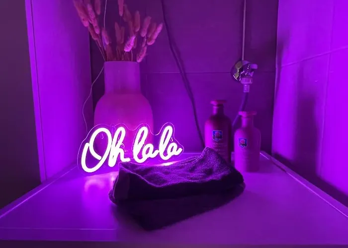 Polar Night Shelter Rovaniemi