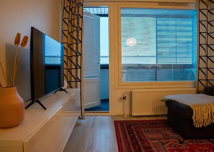 Polar Night Shelter *