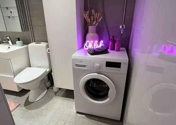 Daire Polar Night Shelter